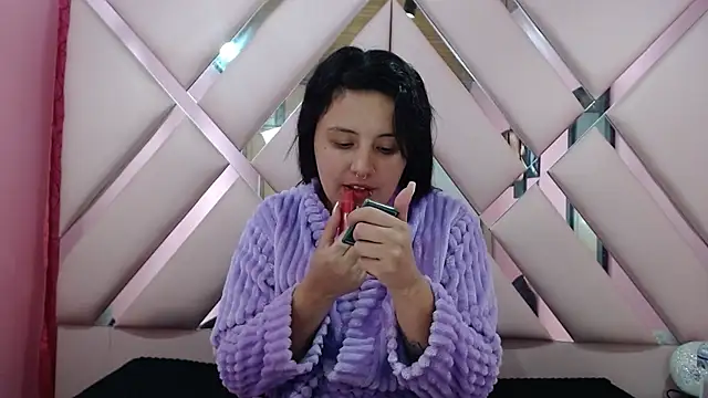 nathaly low1 online show from 11/21/25, 02:54