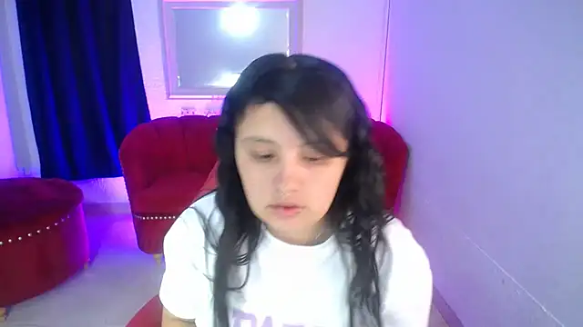nathaly low1 online show from 06/25/26, 12:20