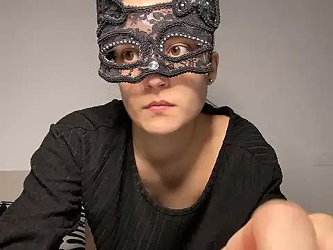 M0Namour98 online show from 02/19/25, 03:16