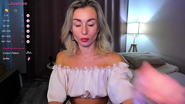 Snapshot of DannaEvan chatting on 02/22/25, 03:23 DannaEvan online show from 02/22/25, 03:23