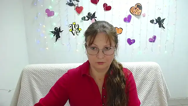 VanessaHotts online show from 02/26/25, 06:04