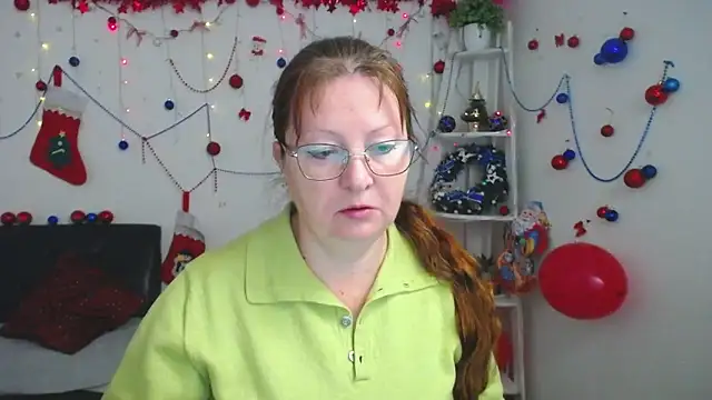 VanessaHotts online show from 12/15/25, 06:06