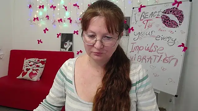 Snapshot of VanessaHotts chatting on 03/21/26, 08:19 VanessaHotts online show from 03/21/26, 08:19