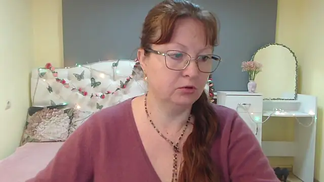 VanessaHotts online show from 04/17/26, 05:21
