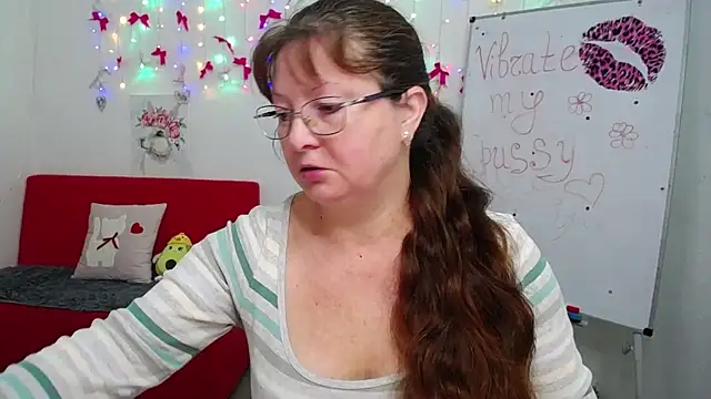 VanessaHotts online show from 05/02/26, 05:01