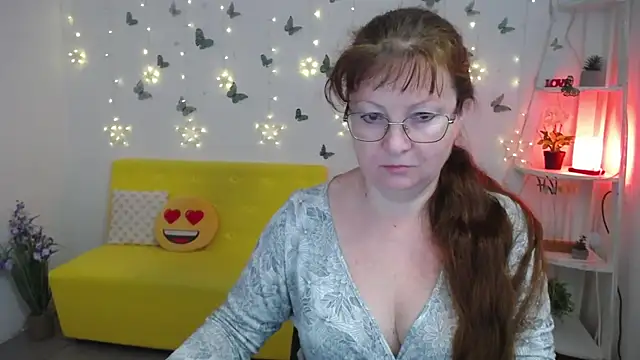 VanessaHotts online show from 05/11/26, 05:02