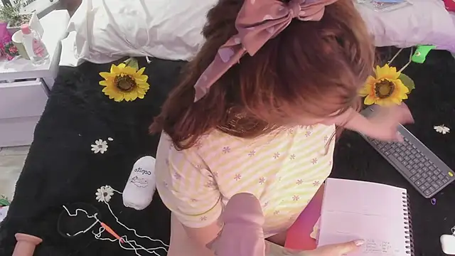 JulietaAlves online show from 03/01/25, 10:21