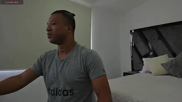 AnnieAndStefan online show from 01/12/25, 07:42