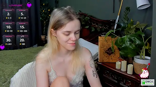 lady bellaa online show from 12/12/24, 06:03