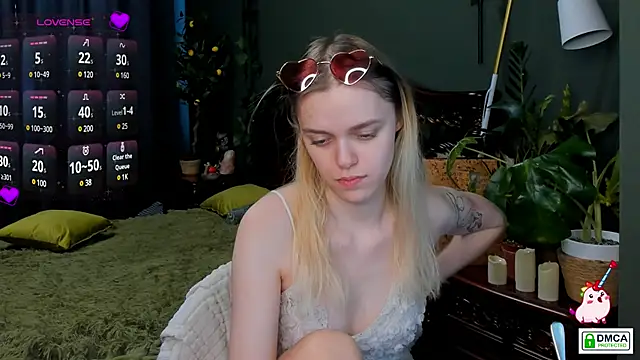 lady bellaa online show from 12/13/24, 10:41