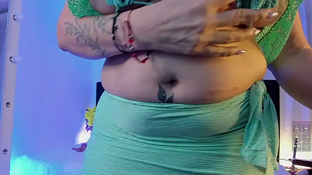 Snapshot of lonely_shewolf chatting on 02/18/25, 07:30 lonely shewolf online show from 02/18/25, 07:30