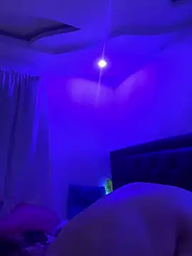 Snapshot of lonely_shewolf chatting on 02/27/25, 07:58 lonely shewolf online show from 02/27/25, 07:58