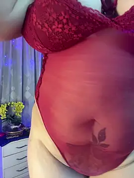 Snapshot of lonely_shewolf chatting on 09/19/25, 09:48 lonely shewolf online show from 09/19/25, 09:48