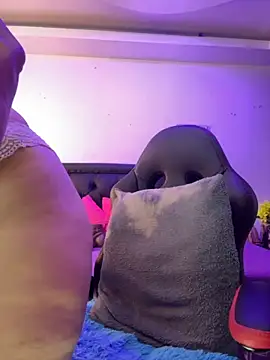 Snapshot of lonely_shewolf chatting on 10/07/25, 06:16 lonely shewolf online show from 10/07/25, 06:16