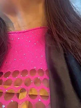 Snapshot of lonely_shewolf chatting on 11/28/25, 05:59 lonely shewolf online show from 11/28/25, 05:59