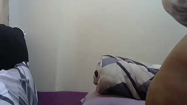 AddictiveAssCurves online show from 10/23/25, 07:40