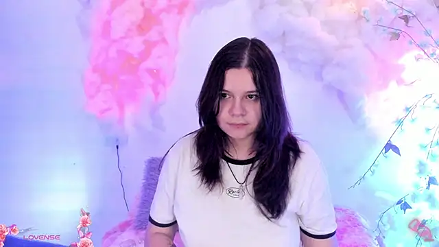 Snapshot of Mey_moon chatting on 01/28/25, 08:47 Mey moon online show from 01/28/25, 08:47