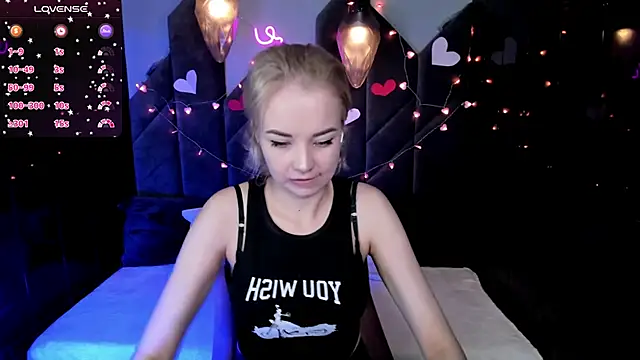 Snapshot of StephanieSweety chatting on 02/13/25, 05:11 StephanieSweety online show from 02/13/25, 05:11