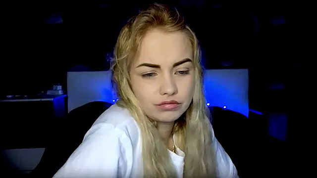 Snapshot of StephanieSweety chatting on 11/07/25, 08:36 StephanieSweety online show from 11/07/25, 08:36