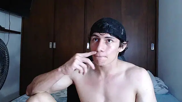 Snapshot of aresholland chatting on 01/30/25, 04:48 aresholland online show from 01/30/25, 04:48