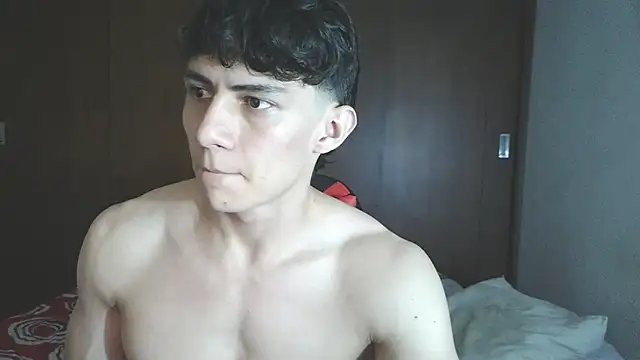 Snapshot of aresholland chatting on 11/10/25, 02:54 aresholland online show from 11/10/25, 02:54