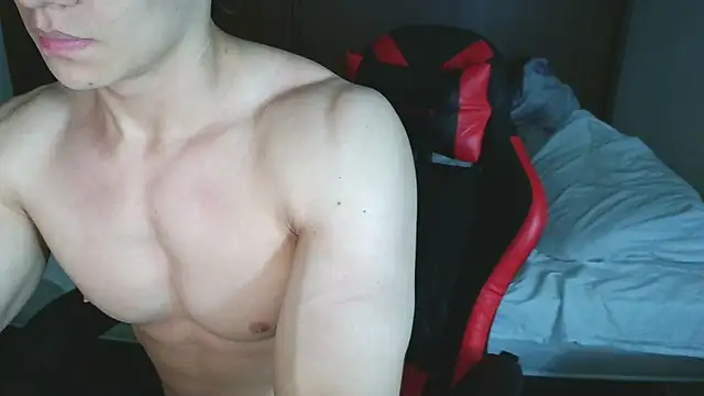 Snapshot of aresholland chatting on 11/28/25, 12:13 aresholland online show from 11/28/25, 12:13