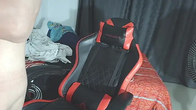 Snapshot of aresholland chatting on 03/13/26, 03:24 aresholland online show from 03/13/26, 03:24