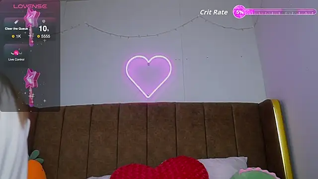 laybunny1 online show from 09/17/25, 10:33