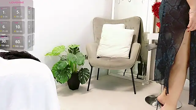 missmiamore online show from 01/15/25, 07:34