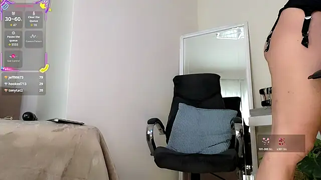 missmiamore online show from 05/11/26, 02:45