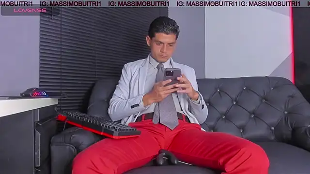 Snapshot of massimo_g chatting on 05/07/26, 11:54 massimo g online show from 05/07/26, 11:54
