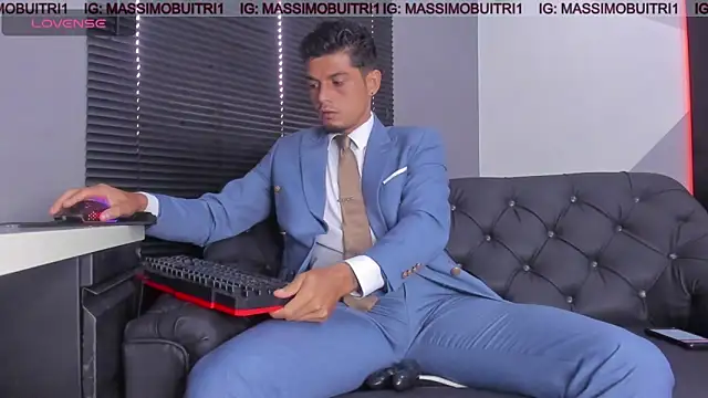 Snapshot of massimo_g chatting on 06/08/26, 12:16 massimo g online show from 06/08/26, 12:16