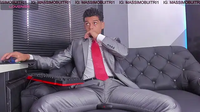 Snapshot of massimo_g chatting on 06/12/26, 01:10 massimo g online show from 06/12/26, 01:10