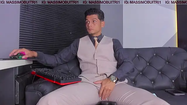 Snapshot of massimo_g chatting on 06/18/26, 01:17 massimo g online show from 06/18/26, 01:17