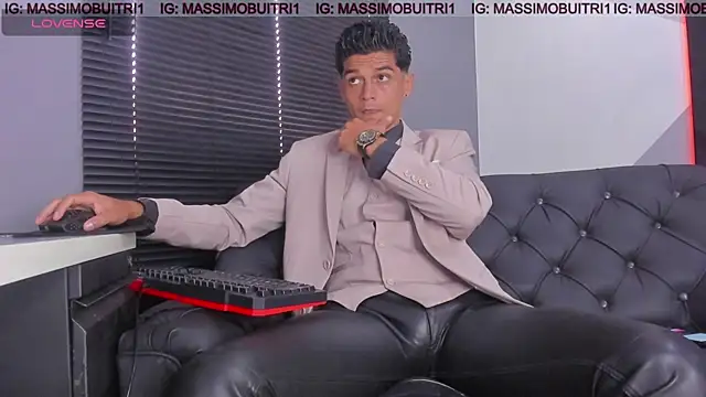Snapshot of massimo_g chatting on 06/19/26, 02:21 massimo g online show from 06/19/26, 02:21