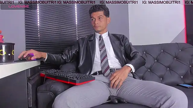 Snapshot of massimo_g chatting on 06/23/26, 01:31 massimo g online show from 06/23/26, 01:31