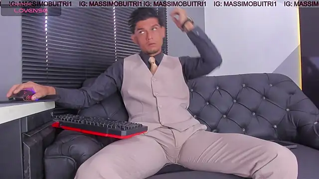 Snapshot of massimo_g chatting on 07/12/26, 01:46 massimo g online show from 07/12/26, 01:46