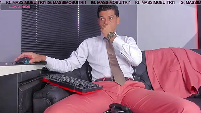 Snapshot of massimo_g chatting on 07/28/26, 12:01 massimo g online show from 07/28/26, 12:01