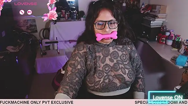 Snapshot of _lilith_heavy chatting on 11/21/25, 07:40 lilith heavy online show from 11/21/25, 07:40