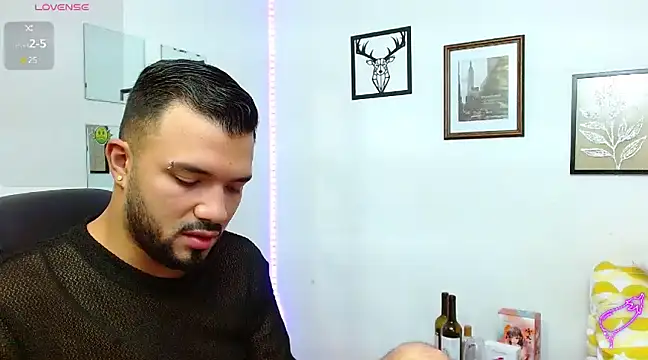 Snapshot of mathew_vidal1 chatting on 03/04/25, 02:49 mathew vidal1 online show from 03/04/25, 02:49