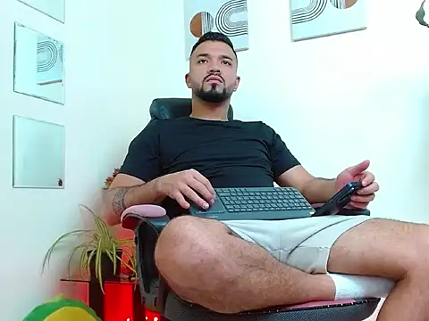 Snapshot of mathew_vidal1 chatting on 11/09/25, 09:57 mathew vidal1 online show from 11/09/25, 09:57