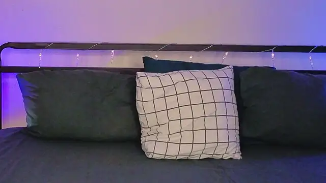 Snapshot of sinthiaroze chatting on 02/10/26, 04:44 sinthiaroze online show from 02/10/26, 04:44