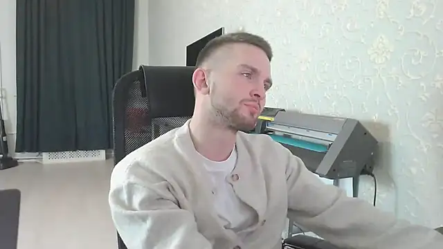 Marselle Laker online show from 11/14/25, 10:29