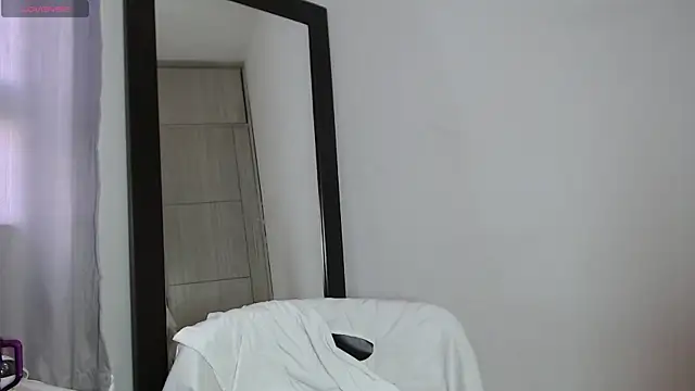 Snapshot of cristal_sexybody chatting on 03/09/25, 09:57 cristal sexybody online show from 03/09/25, 09:57