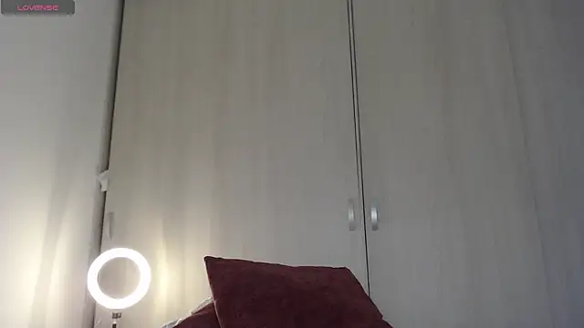 Snapshot of cristal_sexybody chatting on 12/04/25, 08:28 cristal sexybody online show from 12/04/25, 08:28