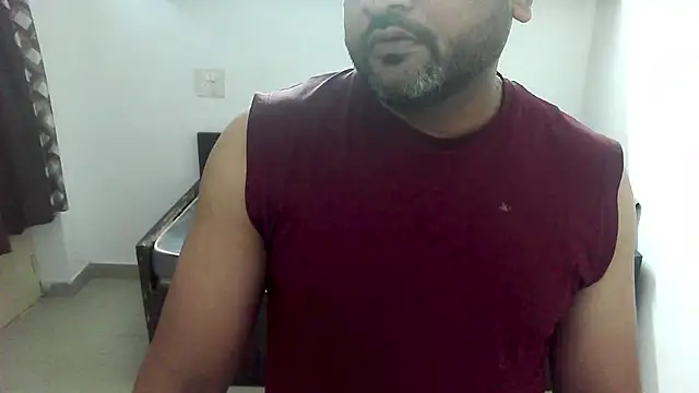 Snapshot of rentarob chatting on 04/01/26, 01:50 rentarob online show from 04/01/26, 01:50