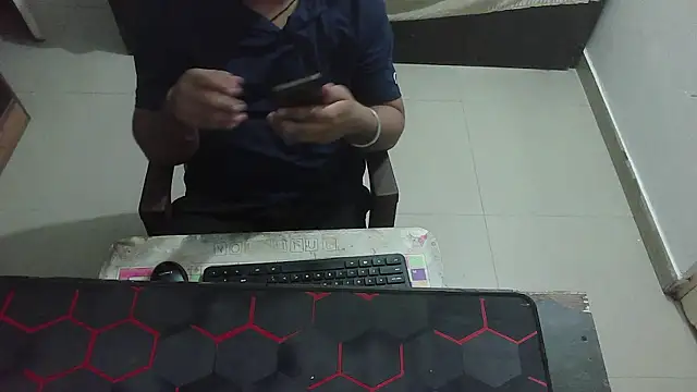 Snapshot of rentarob chatting on 05/02/26, 02:22 rentarob online show from 05/02/26, 02:22