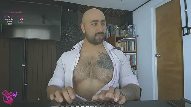 Snapshot of Leon_1234 chatting on 02/04/26, 08:14 Leon 1234 online show from 02/04/26, 08:14