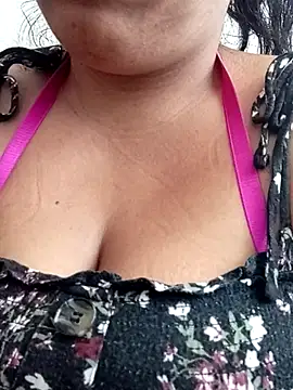 Snapshot of Morenitha-XXX chatting on 12/09/24, 01:24 Morenitha-XXX online show from 12/09/24, 01:24