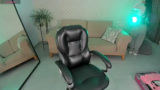 Snapshot of MileyCruz_ chatting on 02/19/26, 09:55 MileyCruz online show from 02/19/26, 09:55